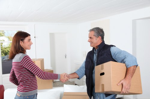 Packing and transport support for a Chiswick move