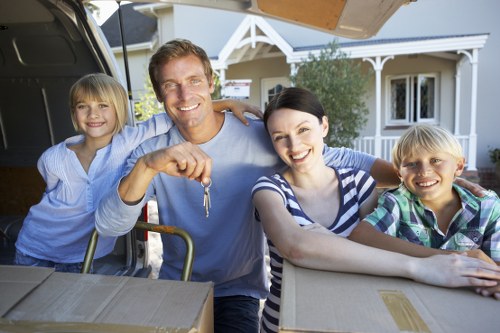 Storage and transport support for a Chiswick relocation